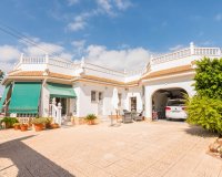 Resale - Villa - Los Alcázares