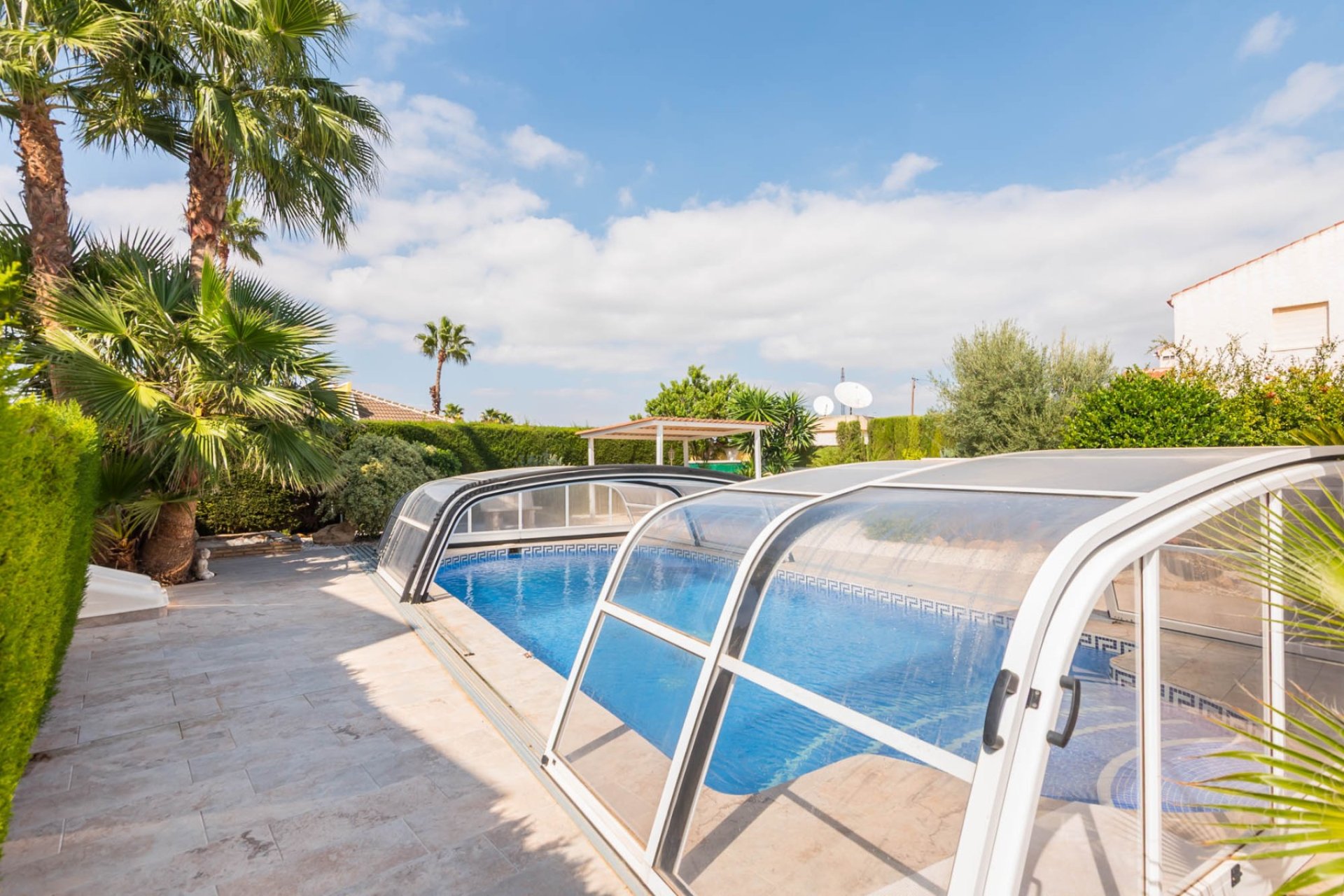 Resale - Villa - Los Alcázares