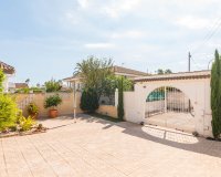 Resale - Villa - Los Alcázares
