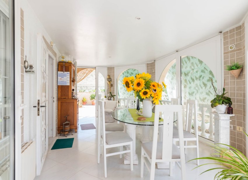 Resale - Villa - Los Alcázares