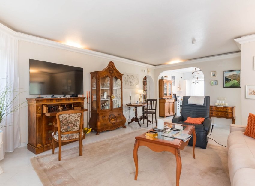 Resale - Villa - Los Alcázares