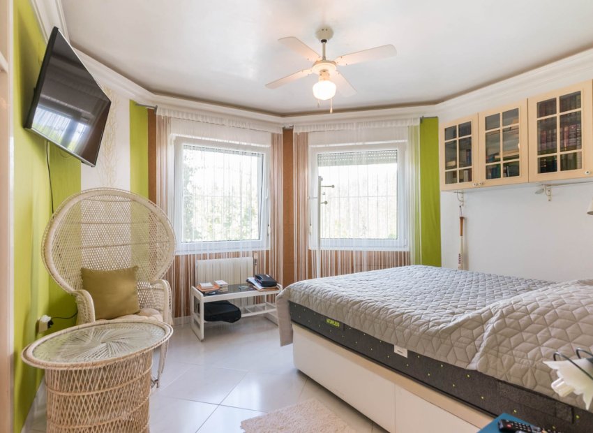 Resale - Villa - Los Alcázares