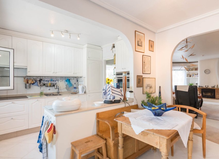 Resale - Villa - Los Alcázares