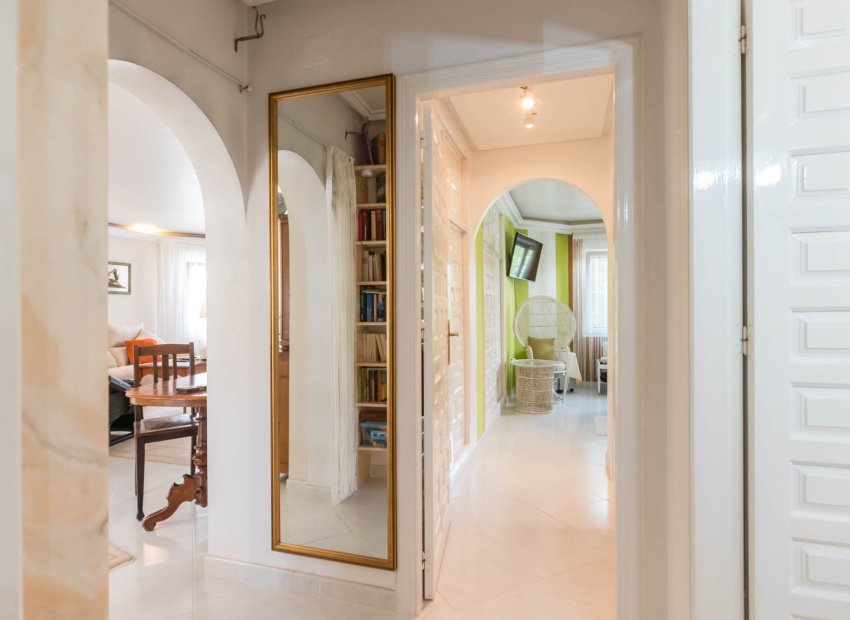 Resale - Villa - Los Alcázares