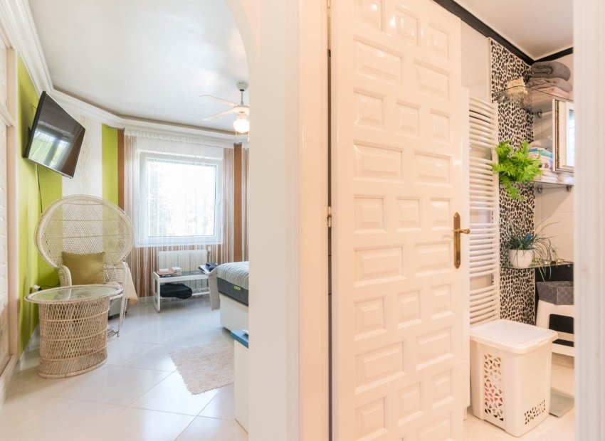 Resale - Villa - Los Alcázares