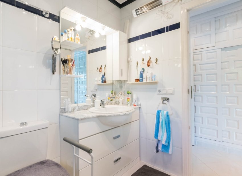 Resale - Villa - Los Alcázares