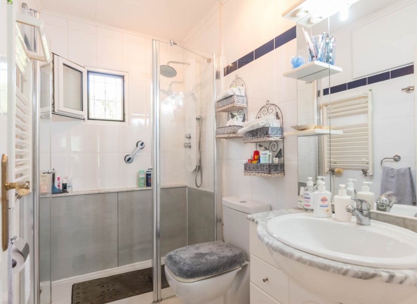 Resale - Villa - Los Alcázares