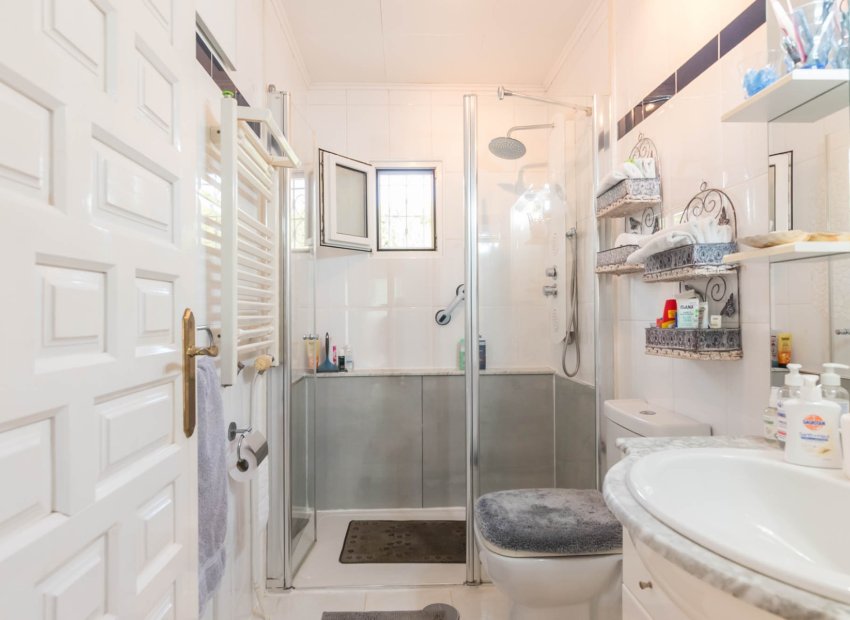 Resale - Villa - Los Alcázares