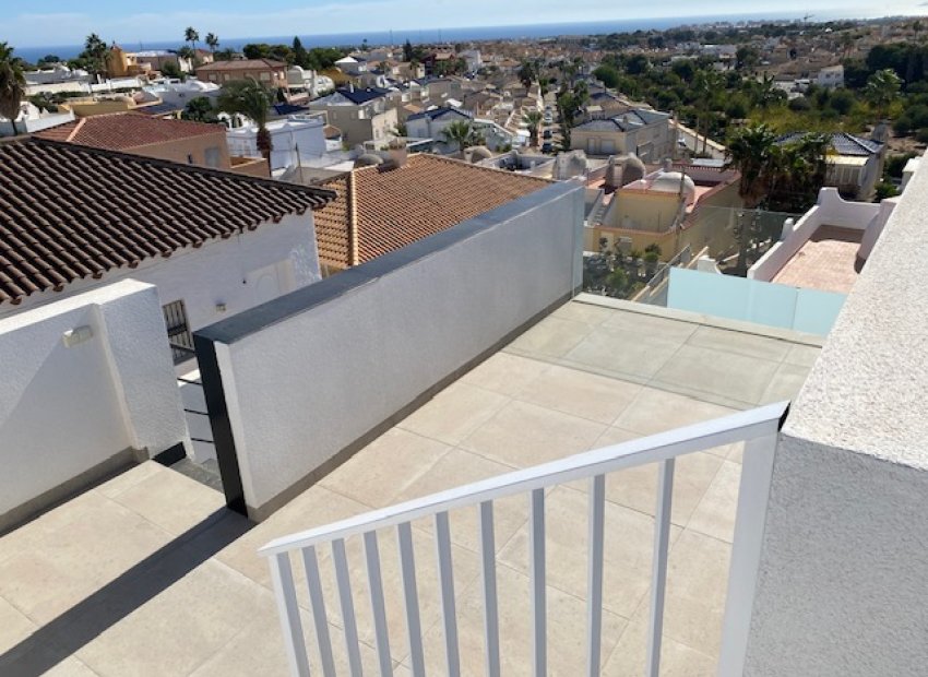 Resale - Villa - Los Balcones - Los Altos