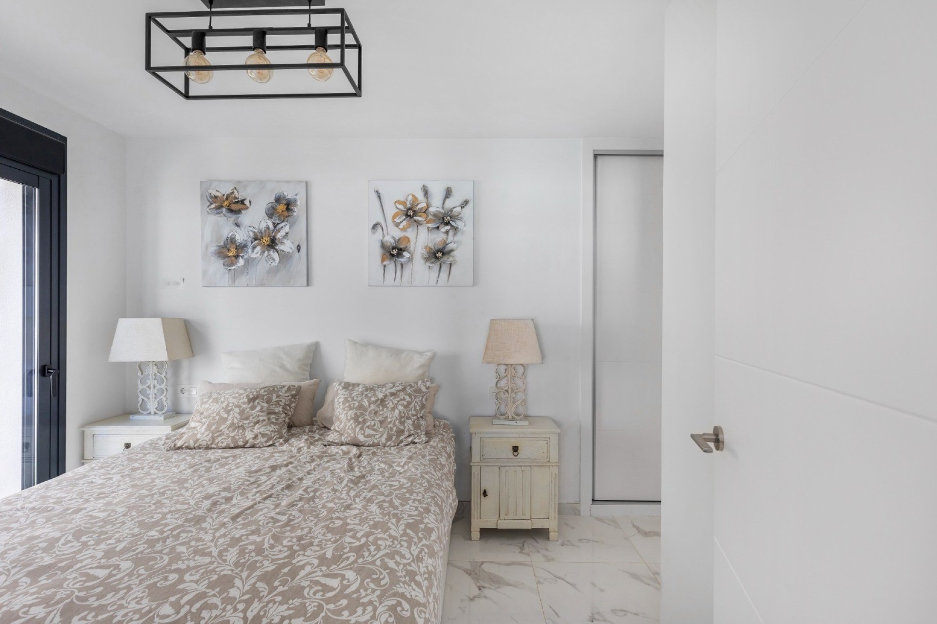 Resale - Villa - Los Montesinos - La Herrada