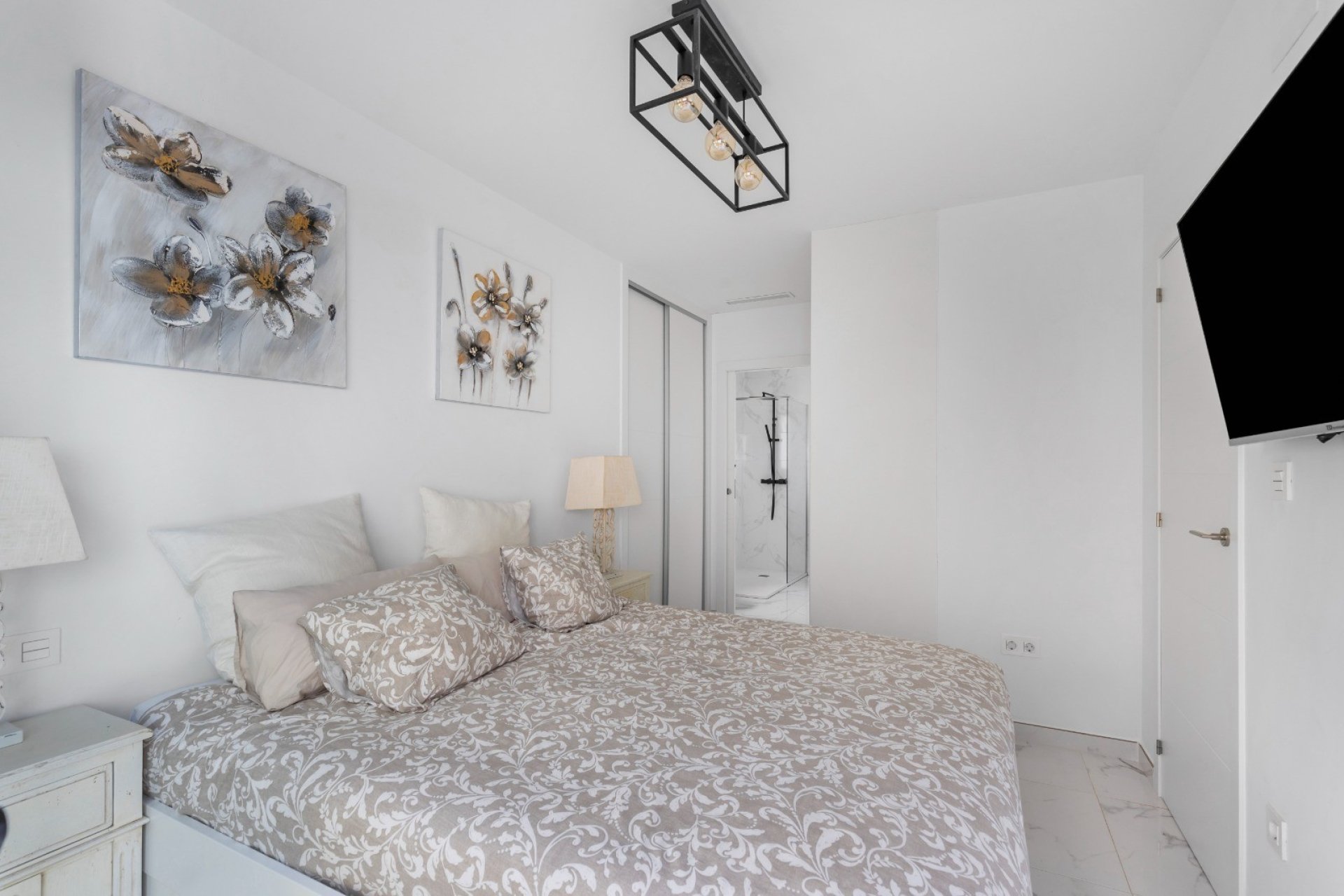 Resale - Villa - Los Montesinos - La Herrada