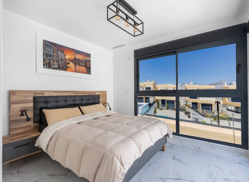 Resale - Villa - Los Montesinos - La Herrada