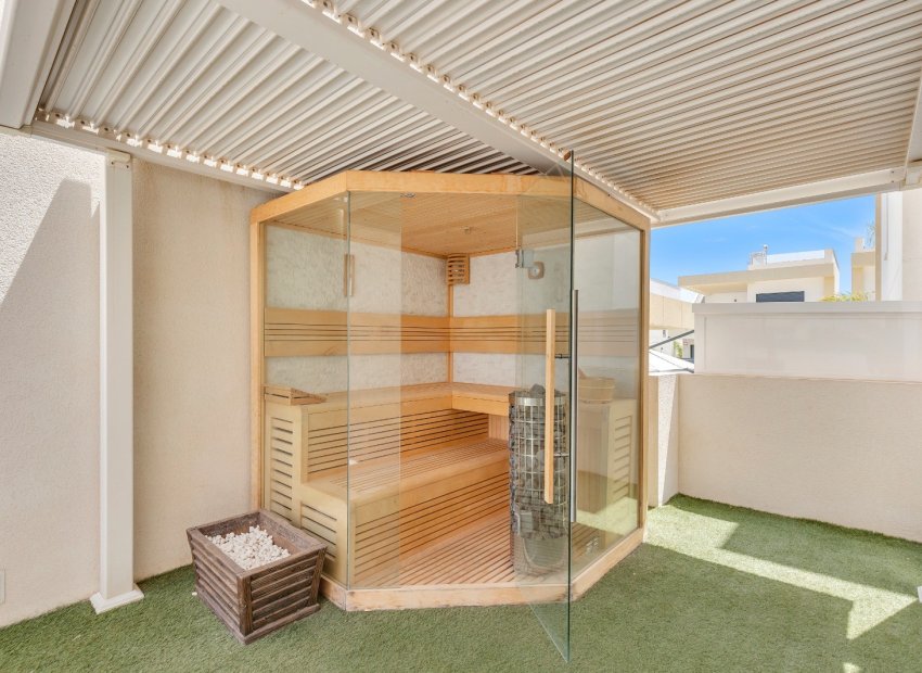 Resale - Villa - Los Montesinos - La Herrada