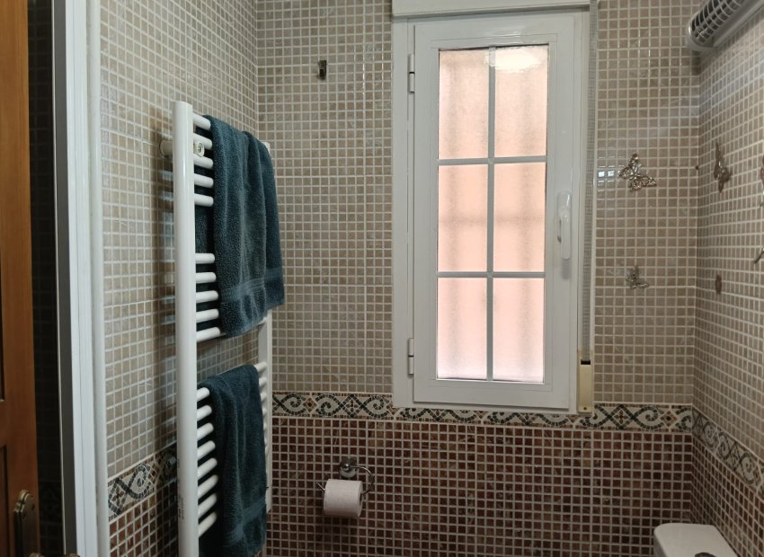 Resale - Villa - Los Montesinos - La Herrada