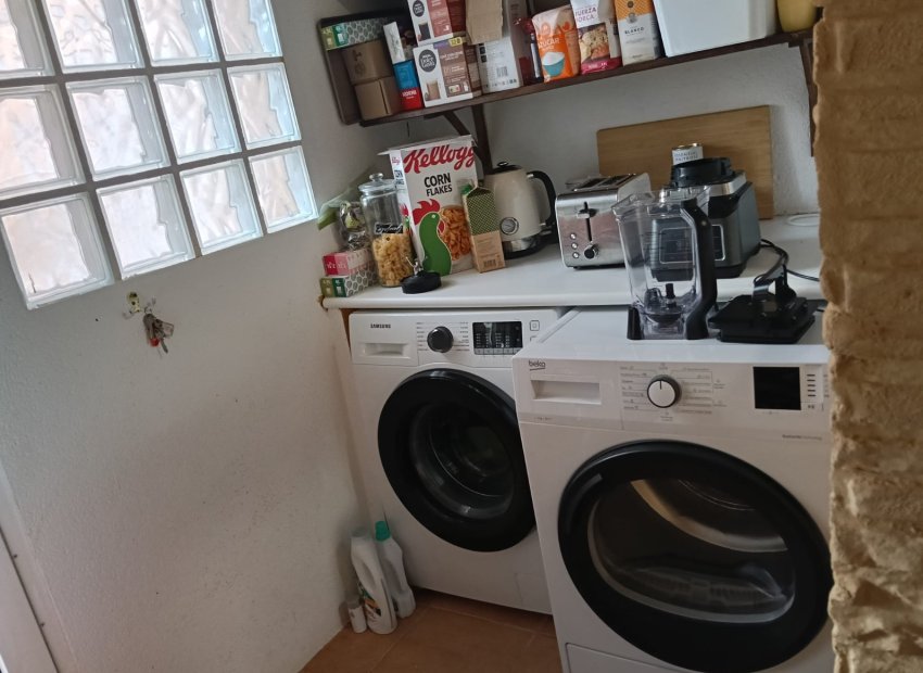 Resale - Villa - Los Montesinos - La Herrada