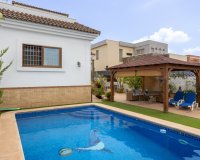 Resale - Villa - Los Montesinos - La Herrada