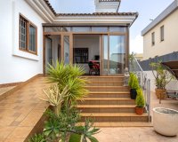 Resale - Villa - Los Montesinos - La Herrada