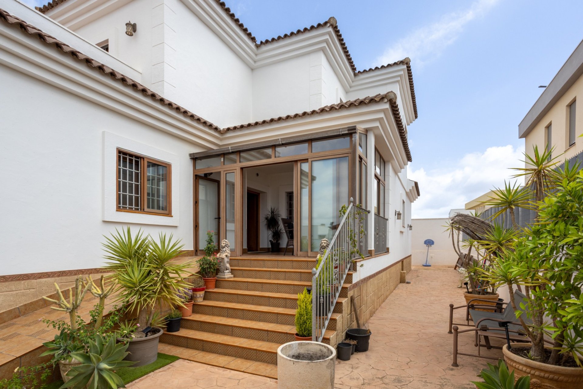 Resale - Villa - Los Montesinos - La Herrada