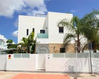 Resale - Villa - Los Montesinos - La Herrada