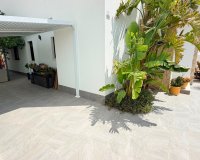 Resale - Villa - Los Montesinos - La Herrada