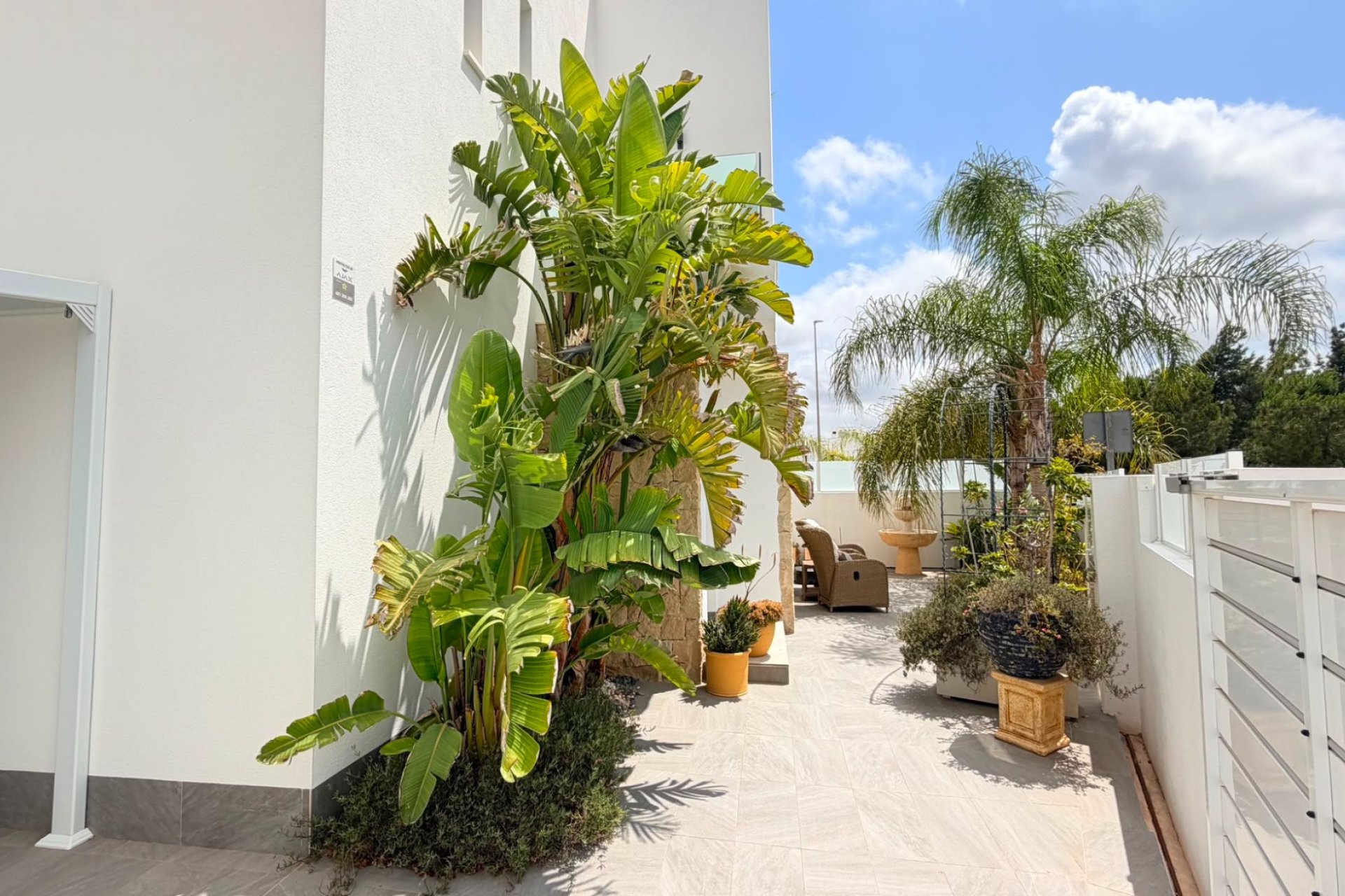 Resale - Villa - Los Montesinos - La Herrada