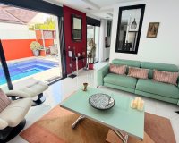 Resale - Villa - Los Montesinos - La Herrada