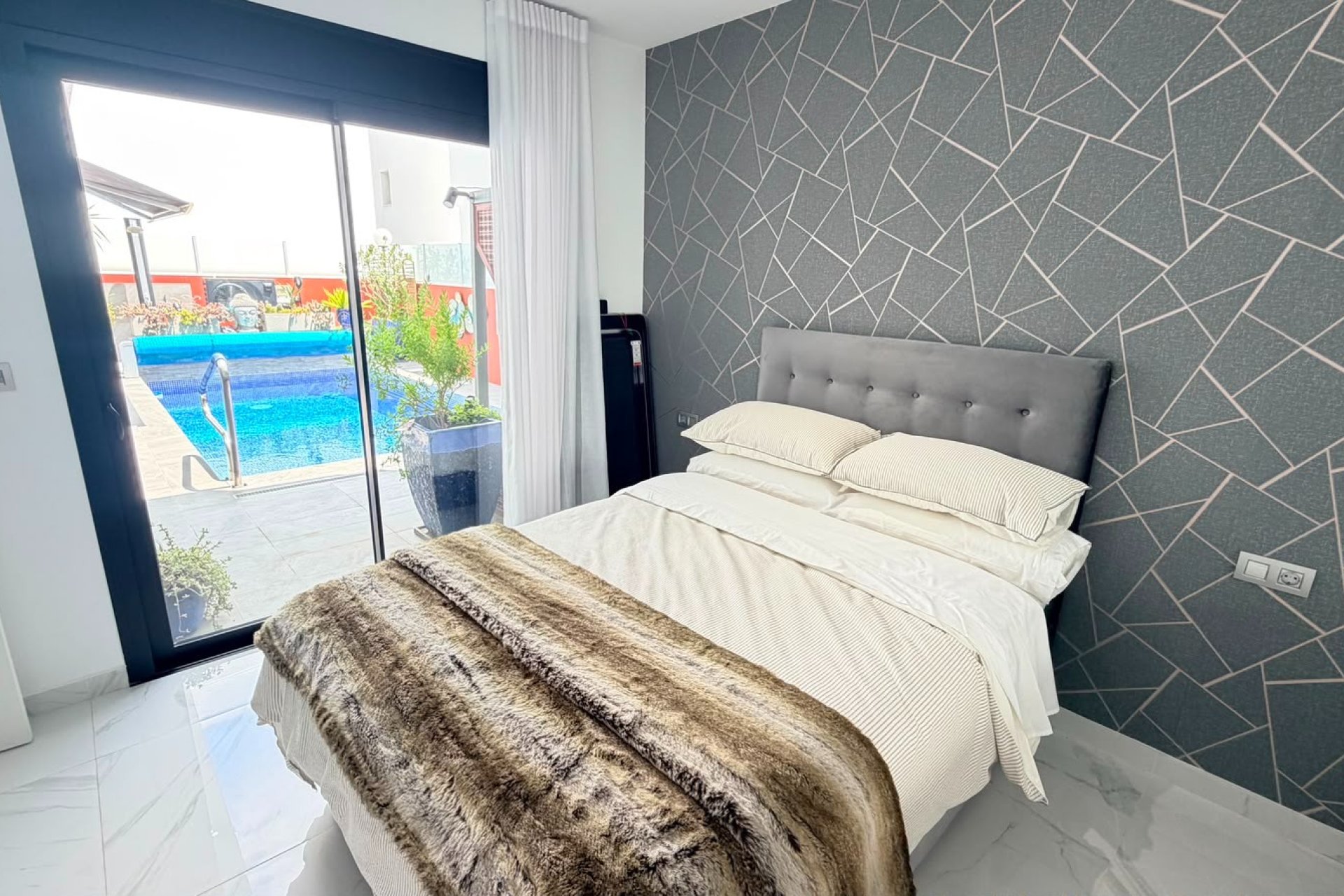 Resale - Villa - Los Montesinos - La Herrada