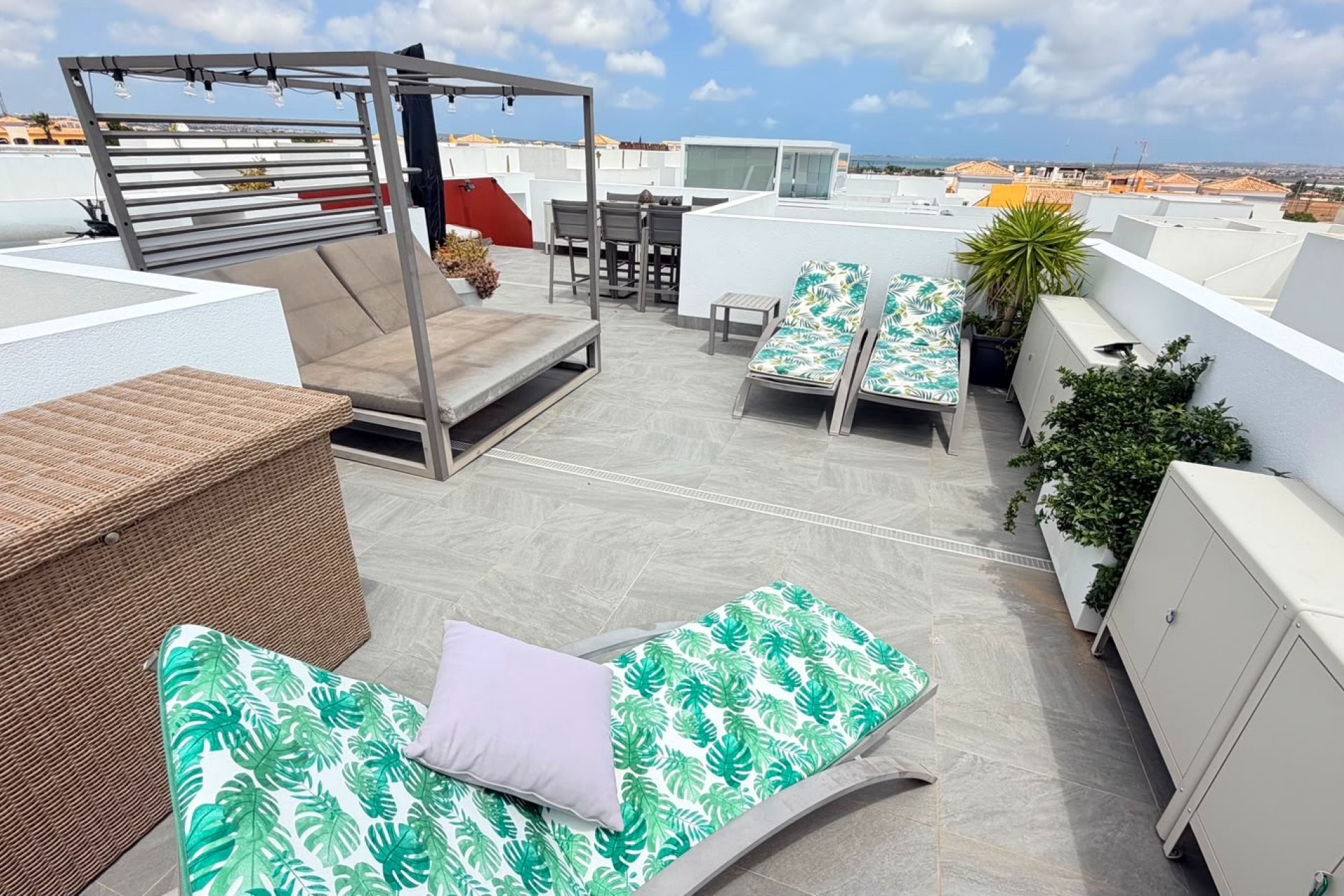 Resale - Villa - Los Montesinos - La Herrada