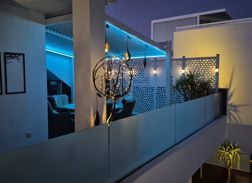 Resale - Villa - Los Montesinos - La Herrada