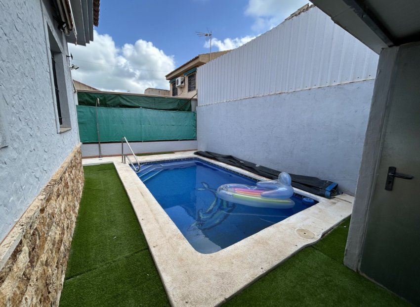 Resale - Villa - Los Urrutias