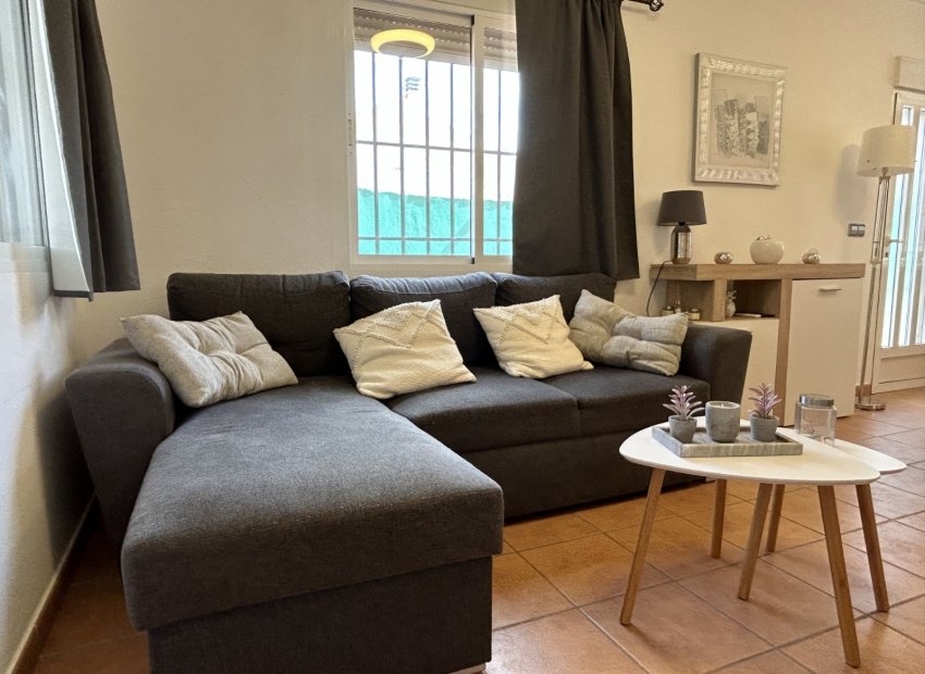 Resale - Villa - Los Urrutias