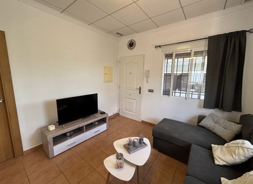 Resale - Villa - Los Urrutias