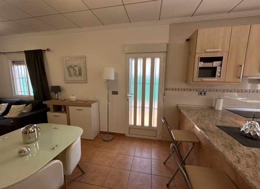 Resale - Villa - Los Urrutias
