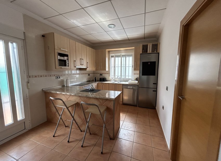 Resale - Villa - Los Urrutias