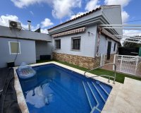 Resale - Villa - Los Urrutias