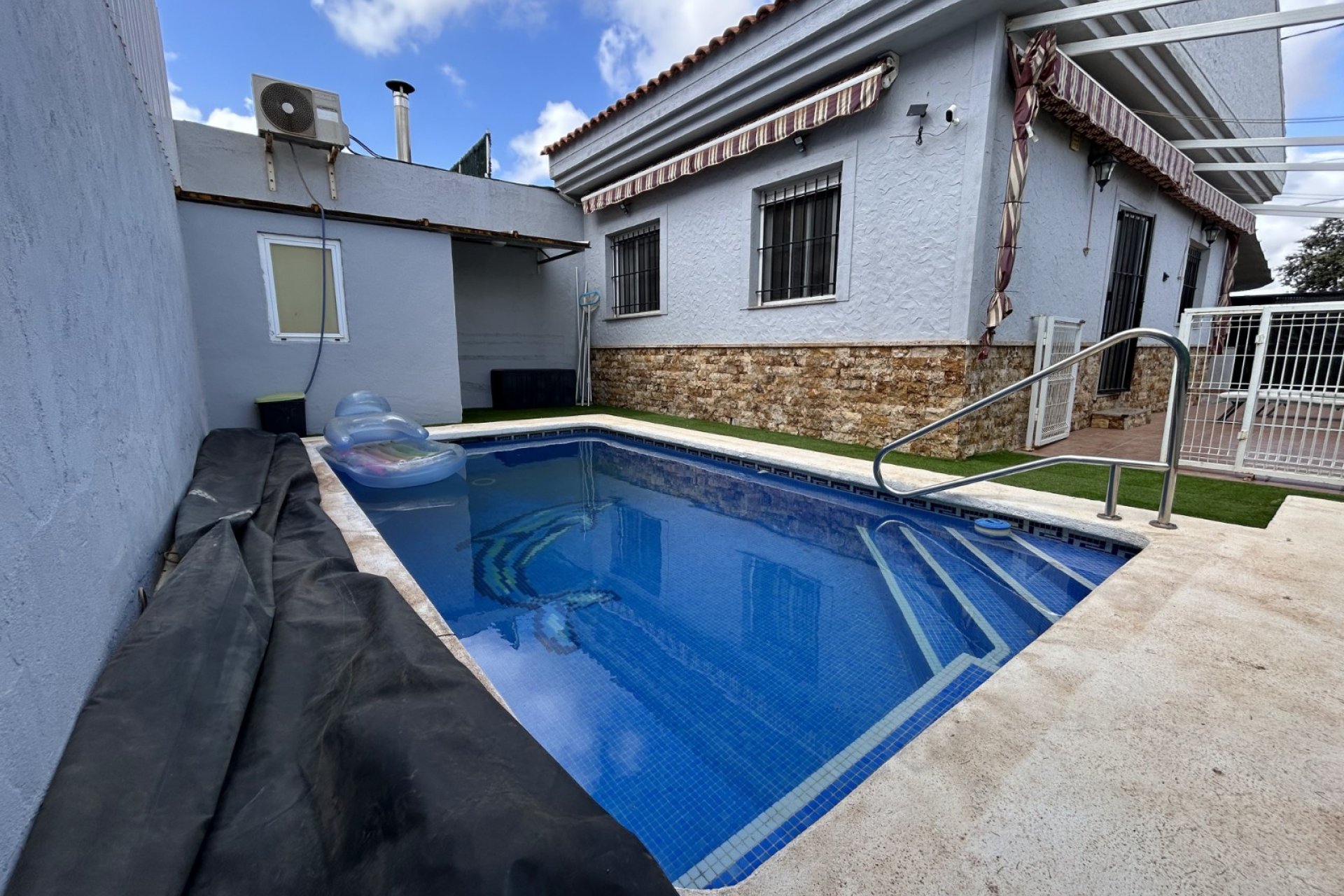 Resale - Villa - Los Urrutias