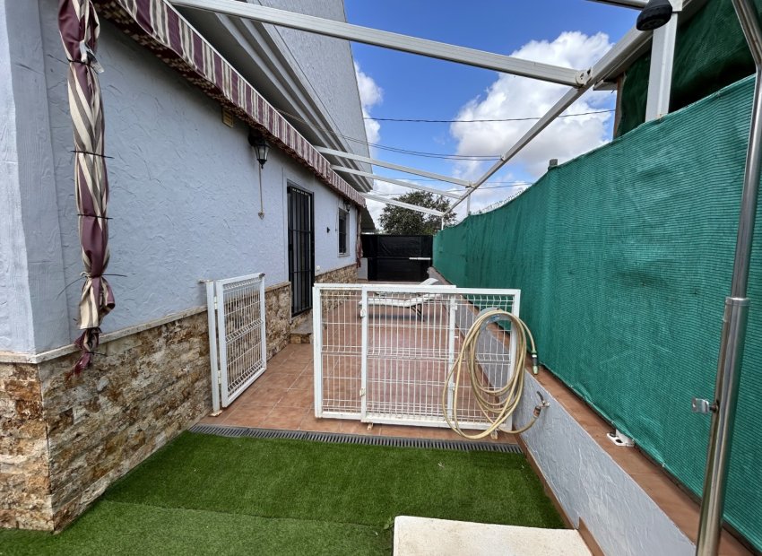Resale - Villa - Los Urrutias