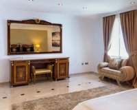 Resale - Villa - Marbella - Elviria