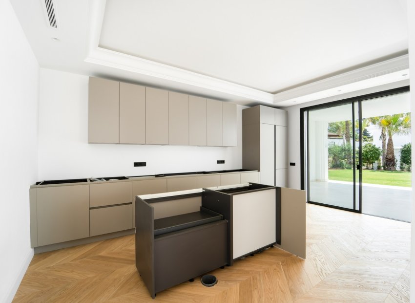 Resale - Villa - Marbella - Golden Mile