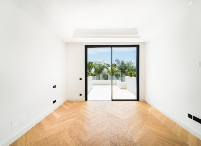 Resale - Villa - Marbella - Golden Mile