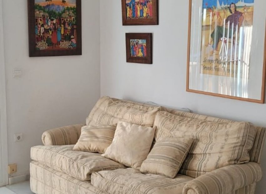 Resale - Villa - Marbella - Las Chapas