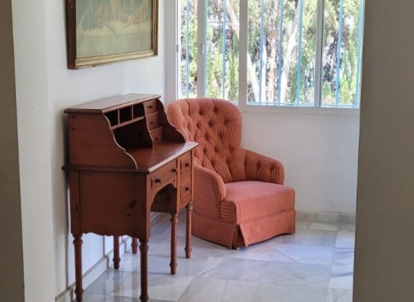 Resale - Villa - Marbella - Las Chapas