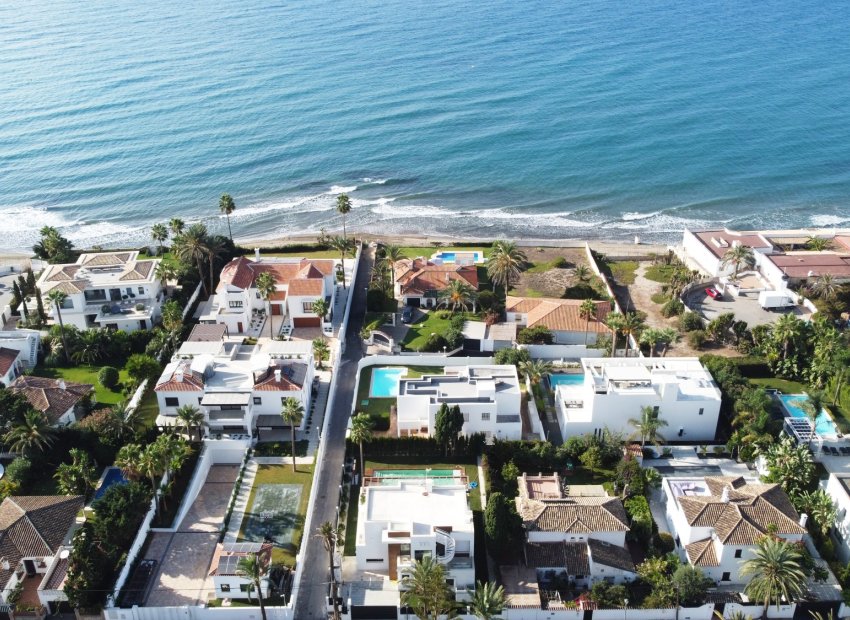 Resale - Villa - Marbella - Las Chapas