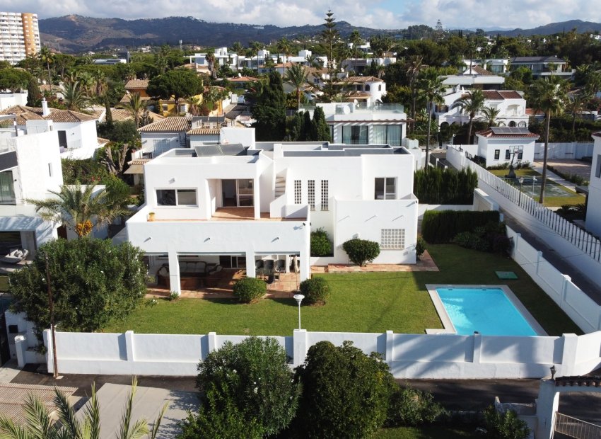 Resale - Villa - Marbella - Las Chapas