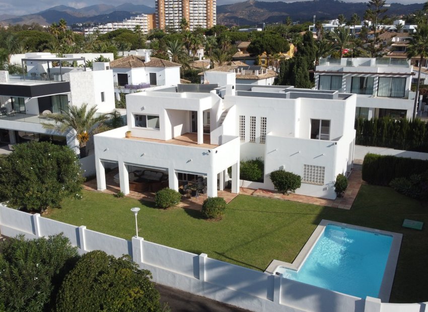 Resale - Villa - Marbella - Las Chapas