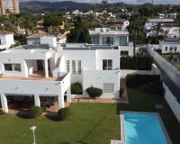 Resale - Villa - Marbella - Las Chapas