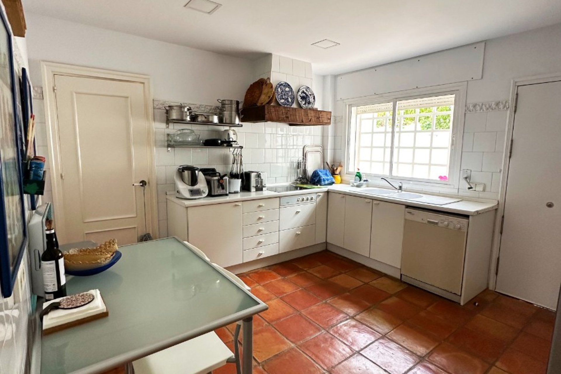 Resale - Villa - Marbella - Las Chapas