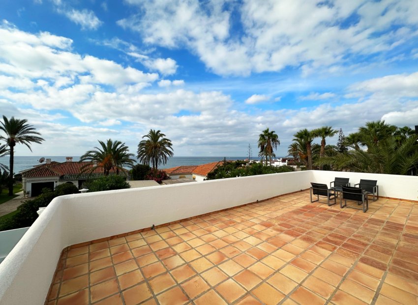 Resale - Villa - Marbella - Las Chapas