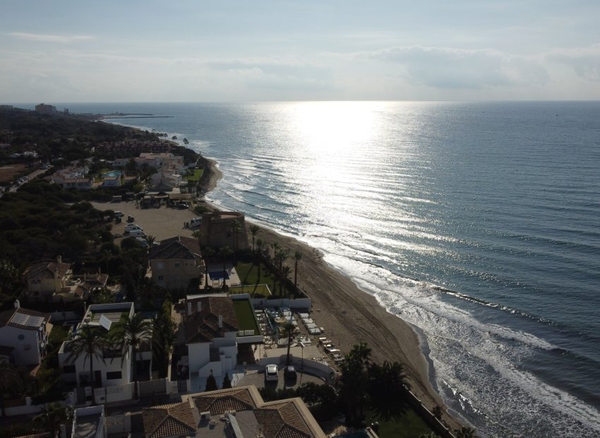 Resale - Villa - Marbella - Las Chapas