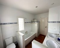 Resale - Villa - Marbella - Las Chapas